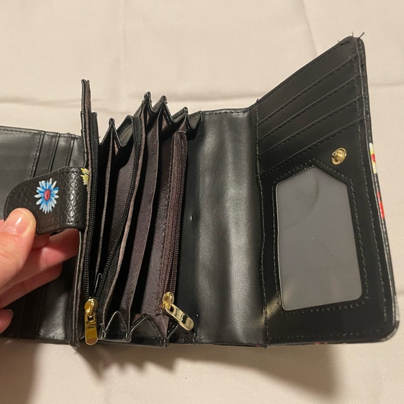 Floral Wallet Black Faux Leather NWOT - Picture 3 of 8